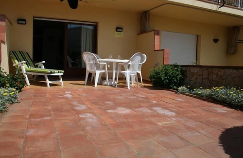Pals Apartment | FAMOUS CALM on the beach and GOOD PRICE HUTG 017612