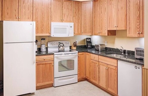 Bakersfield Resort | Famous Smugglers Notch Ski and Summer Resort 1BR.