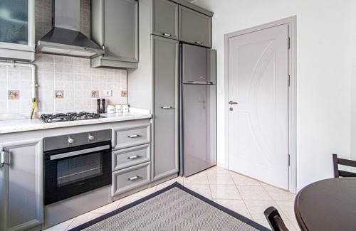 Sariyer Apartment | Fancy Apartment with Balcony and View in Sariyer