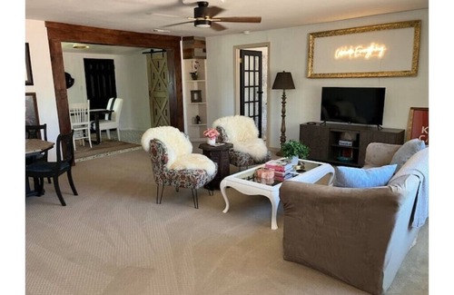 San Angelo Other | Fancy Farmhouse in Townn