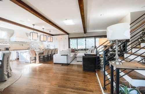 Green Hills House | Fancy Free Nashville - Stay Where Country Music History Was Made