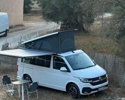 Palma de Mallorca Boat Rental | Fantástica Autocaravana California 2024
