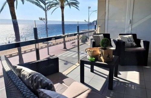 Lloret Town Center Apartment | Fantástico Piso Nuevo en 1ª línea de mar