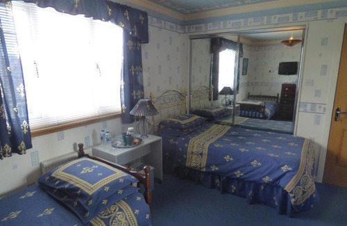 Levenmouth Bed & Breakfast | Fantasia