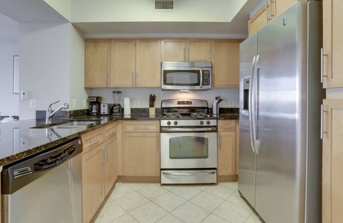 Aurora Highlands Apartment | Fantastic 2/2 Apt @Pentagon City