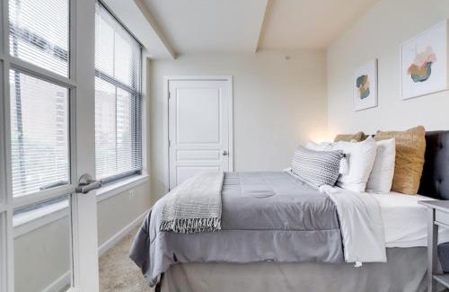 Aurora Highlands Apartment | Fantastic 2 BR Condo At Pentagon City