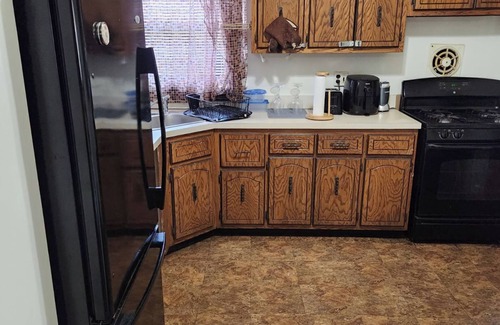 Lakeview Apartment | Fantastic 3-bedroom apartment w/WiFi and free parking in Rockville Centre
