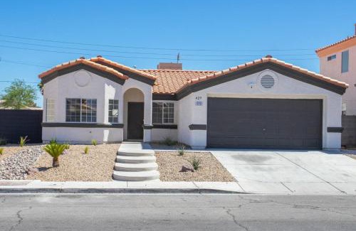 North Las Vegas House | Fantastic 4BR with Pool and Games