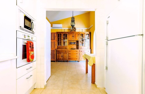 Alcaucin Villa | Fantastic chalet indicated especially for families.