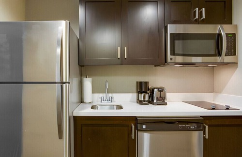 Hitch Village - Fred Wessels Homes House | Fantastic City View Room with Free Hot Breakfast