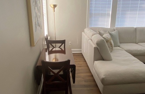 Oxford Condo | Fantastic Condo Within Walking Distance Of Football Stadium, Grove And Campus