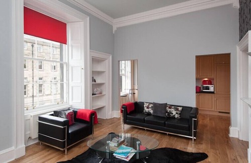 Old Town Apartment | Fantastic corner 2 bedroom property with astounding views of the famous historic Royal Mile.