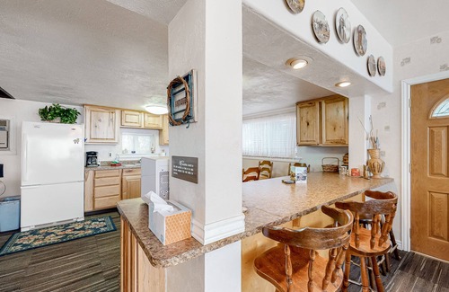 Cascade House | Fantastic downtown home near hiking & lake activities with W/D - dog-friendly