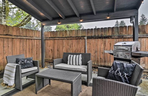Evergreen House | Fantastic Duplex Unit Near Columbia River!