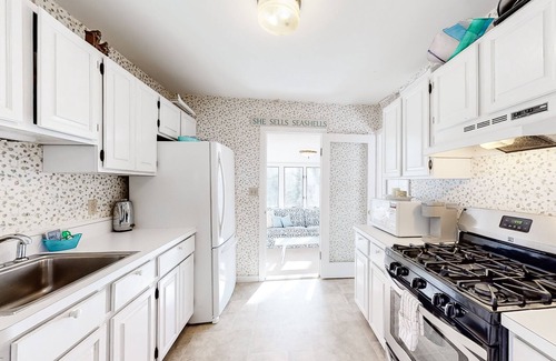 Cedar Bushes House | Fantastic Family-Friendly Gem w/Spacious Deck, Fast WiFi, & Beach Access Nearby