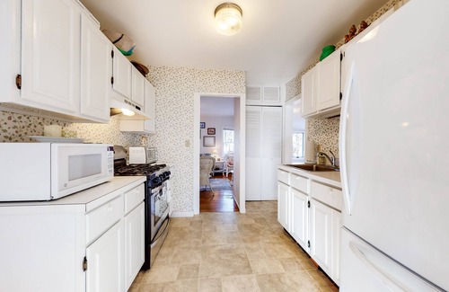 Cedar Bushes House | Fantastic Family-Friendly Gem w/Spacious Deck, Fast WiFi, & Beach Access Nearby