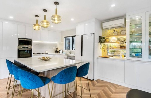 Greenlane - Ellerslie House | Fantastic Family Home in Central | WiFi & Netflix