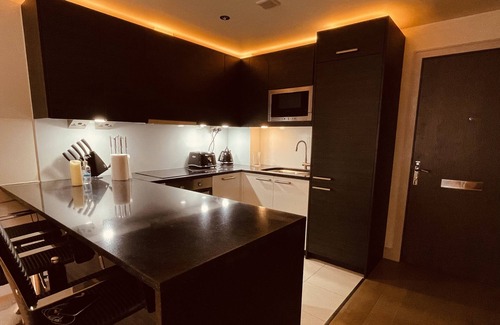 Sands End Apartment | Fantastic Flat in Chelsea Harbour