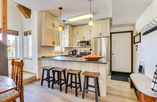 Fraser Condo | Fantastic Fraser Condo: Year-Round Family Getaway