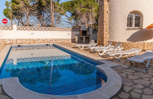 L'Escala House | Fantastic Holiday Home with Private Pool in L Escala