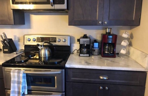Fifth Ward House | Fantastic home with yard on Thames