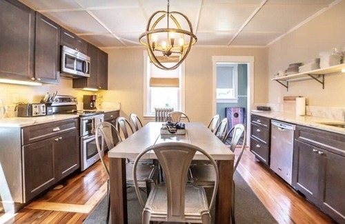 Fifth Ward House | Fantastic home with yard on Thames