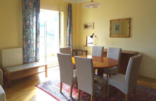 Gmunden Apartment | Fantastic Lake and Mountain View, First Row Lakeside