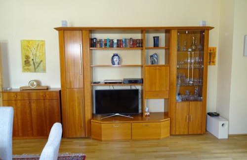 Gmunden Apartment | Fantastic Lake and Mountain View, First Row Lakeside