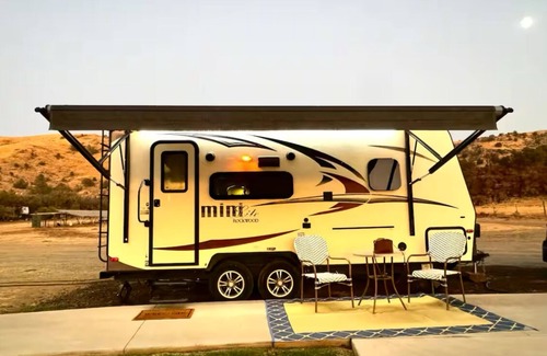 Kaweah House | Fantastic Little RV with AC in charming Exeter