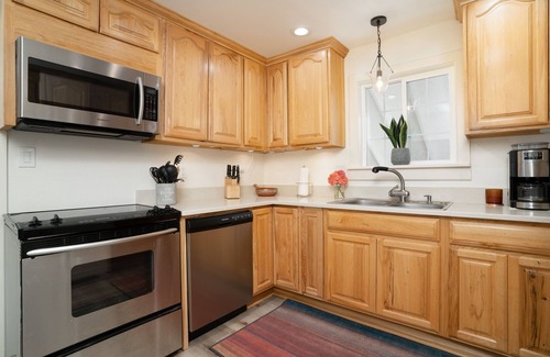 Camas House | Fantastic Location in the heart of Downtown Camas, Washington