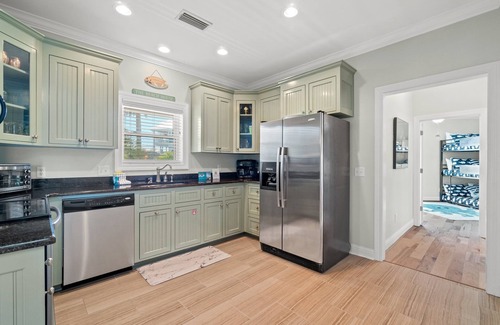 Kiska Beach House | Fantastic Location with GULF VIEWS, Steps to the Beach and Sleeps 14!