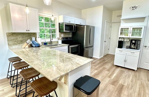 Waynesville House | Fantastic mountain home, great views, hot tub, & large deck, in Waynesville, NC.