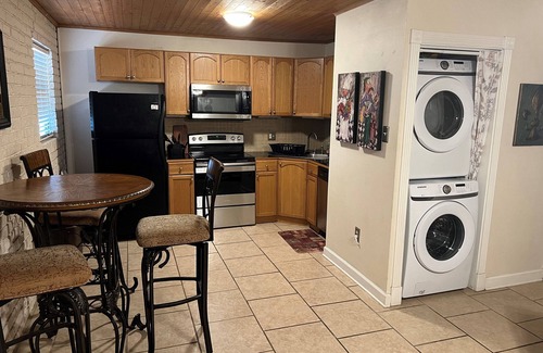 Baton Rouge Apartment | Fantastic New Remodel, Quiet Downtown Retreat