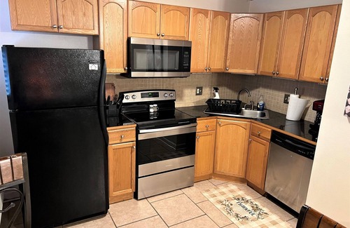Baton Rouge Apartment | Fantastic New Remodel, Quiet Downtown Retreat