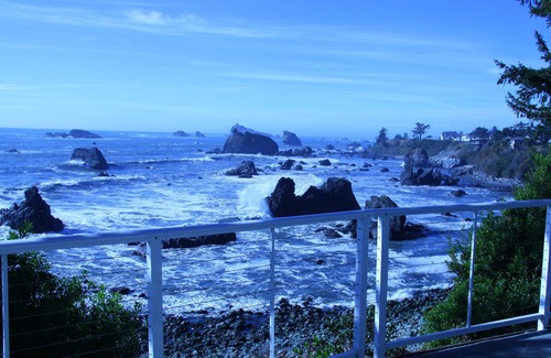 Crescent City North House | Fantastic Oceanfront Get Away With Awesome Views.