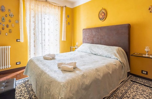 Fleri House | Fantastic old country house at the foot of Etna.
