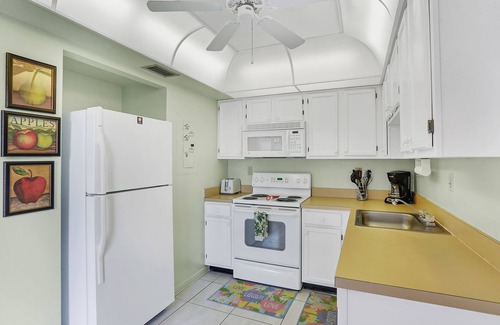 Hammock Bay Condo | Fantastic place to spend the winter, relaxation at its finest!