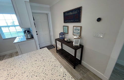 Cypress Lake Villa | Fantastic renovated 2 bedroom Villa Bungalow steps to pool & sports bar Bucketts