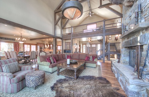 Big Sky House | Fantastic Ski in/Out-Both Resorts!Luxurious Mountain Retreat