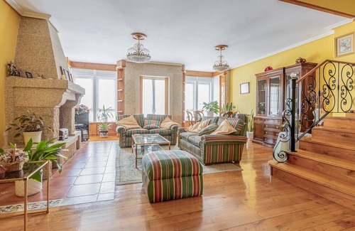 Ferrol House | Fantastic townhouse in beautiful location in Ferrol.