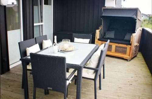 Wesselburenerkoog House | Fantastic vacation home directly behind the dike