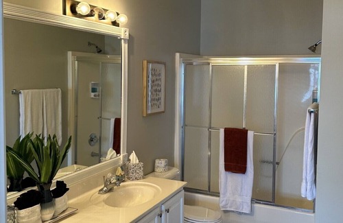 Lakeland Condo | Fantastic Vacation Condo, Heated Pools, Paved roads, Very Clean