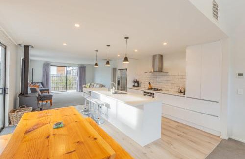 Wanaka House | Fantastic Views on Farrant Dr