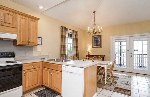 Almo Condo | FANTASTIC VIEWS OVERLOOK KENTUCKY LAKE - COVERED BOAT SLIPS & BOAT RENTALS