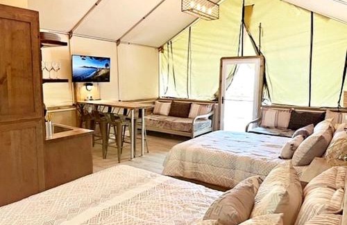 Sutherland Springs Other | Fantastic Waterfront Tented Cabin - Ideal for a Glamping Getaway near San Antonio, Texas
