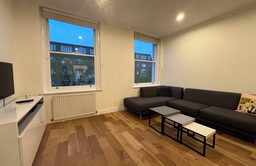 Abingdon Apartment | Fantastically Located 2BD Flat, Kensington