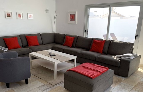 Puerto del Carmen Villa | Fantastically much modern space, private pool and the beach within easy reach