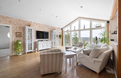 Tyreso O Villa | Fantastisk Villa med extra allt