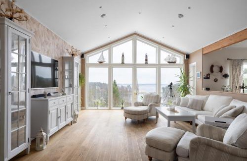 Tyreso O Villa | Fantastisk Villa med extra allt