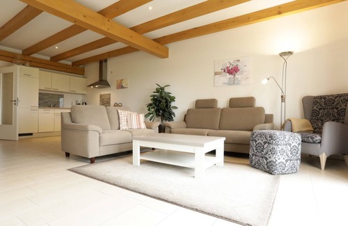 Bohlendorf House | Far-reaching views - Ideal for four - Spacious and with terrace (favorite apartment 3)
